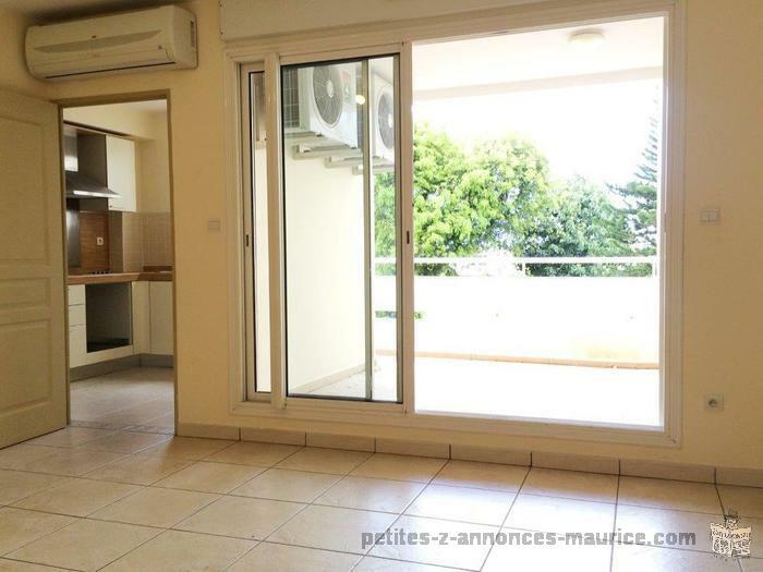 2 bedrooms Appartment 80m2 for sale in St Denis - Reunion Island with 2 terrasses & 2 parkings
