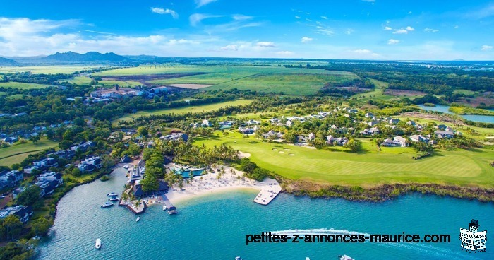 BEAUTIFUL AND HUGE IRS LANDS FOR SALE IN A LUXURIOUS 5 * RESORT ON THE EAST OF MAURITIUS