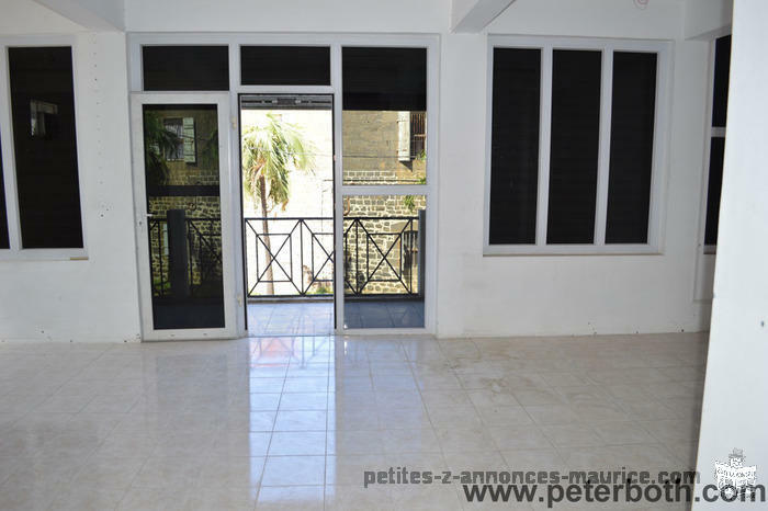 For rent commercial building in Port Louis