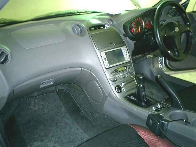 A Vendre Toyota Celica tres bonne etat 2001