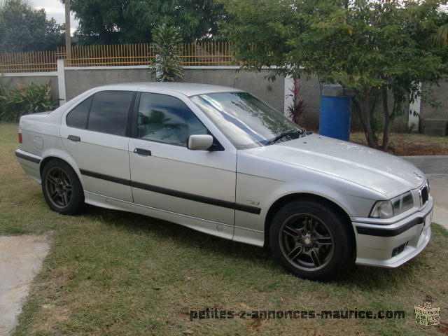 A vendre BMW 316i année 1998 ; Bien entretenue