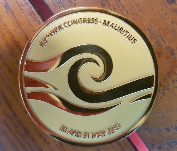 rare medaille FIFA congres de Maurice 2013